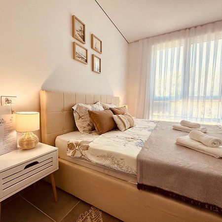 M&E Premium Apartments - San Pietro Durrës Extérieur photo