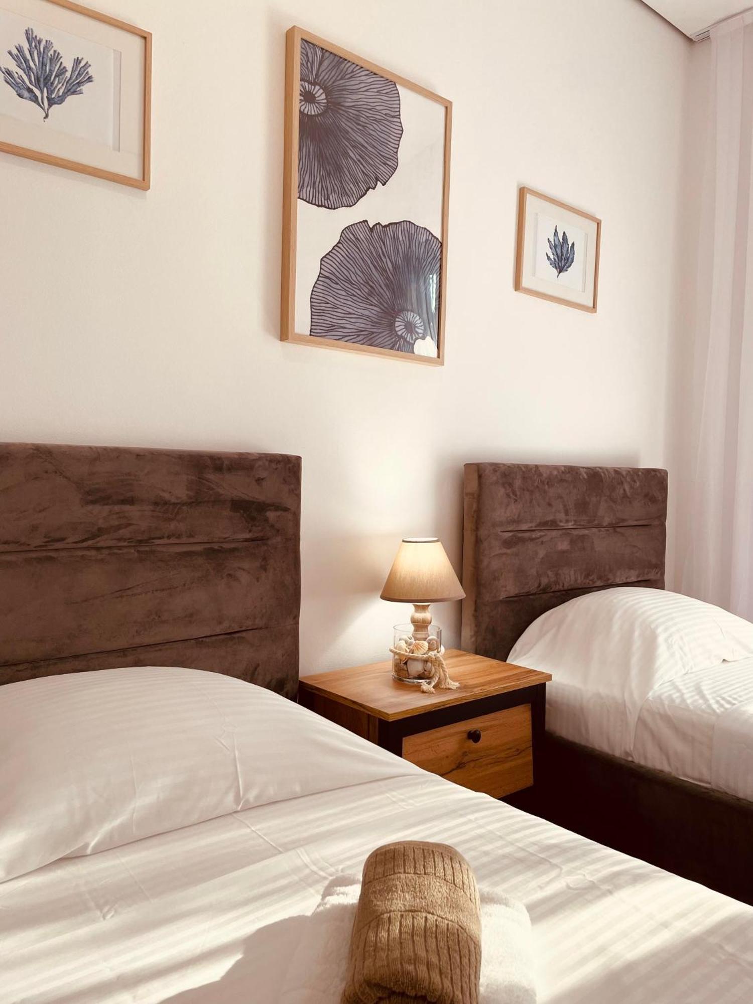 M&E Premium Apartments - San Pietro Durrës Extérieur photo